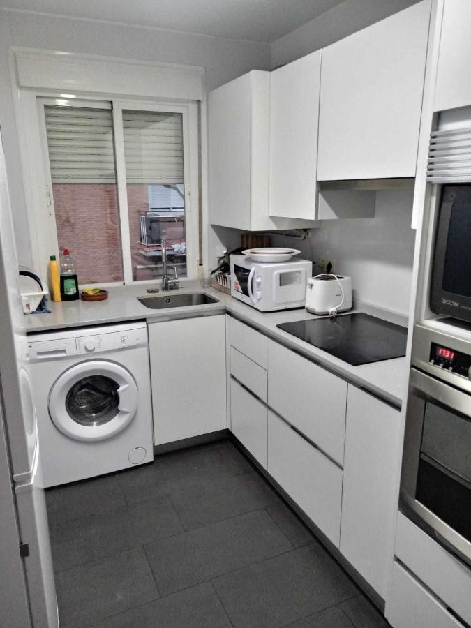 Bed and Breakfast Residencia 12 OCTUBRE Madrid Exterior foto