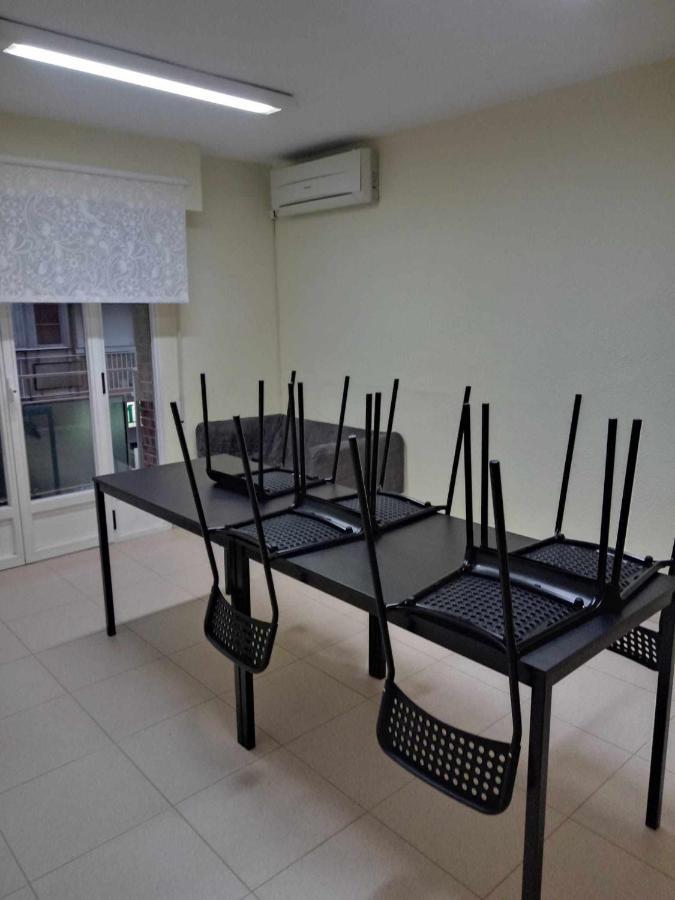 Bed and Breakfast Residencia 12 OCTUBRE Madrid Exterior foto